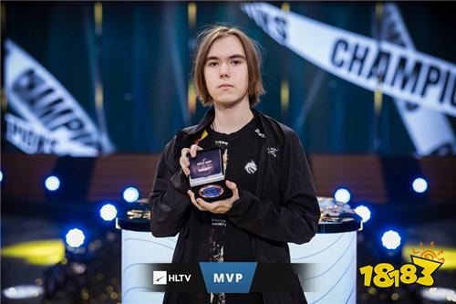 Weibo Gaming 官方公告：前 Top Esports 打野 Tian 正式加入团队，将在未来的比赛中与我们一起参赛